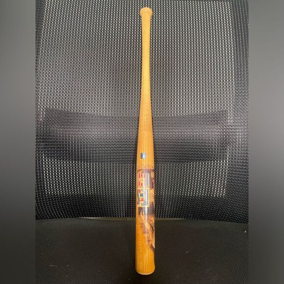 Baseball Hall of Fame Commemorative Babe Ruth Mini Bat Decoration - Picture 3 of 5